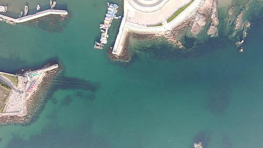 航拍海滨城市青岛大海风光视频的预览图