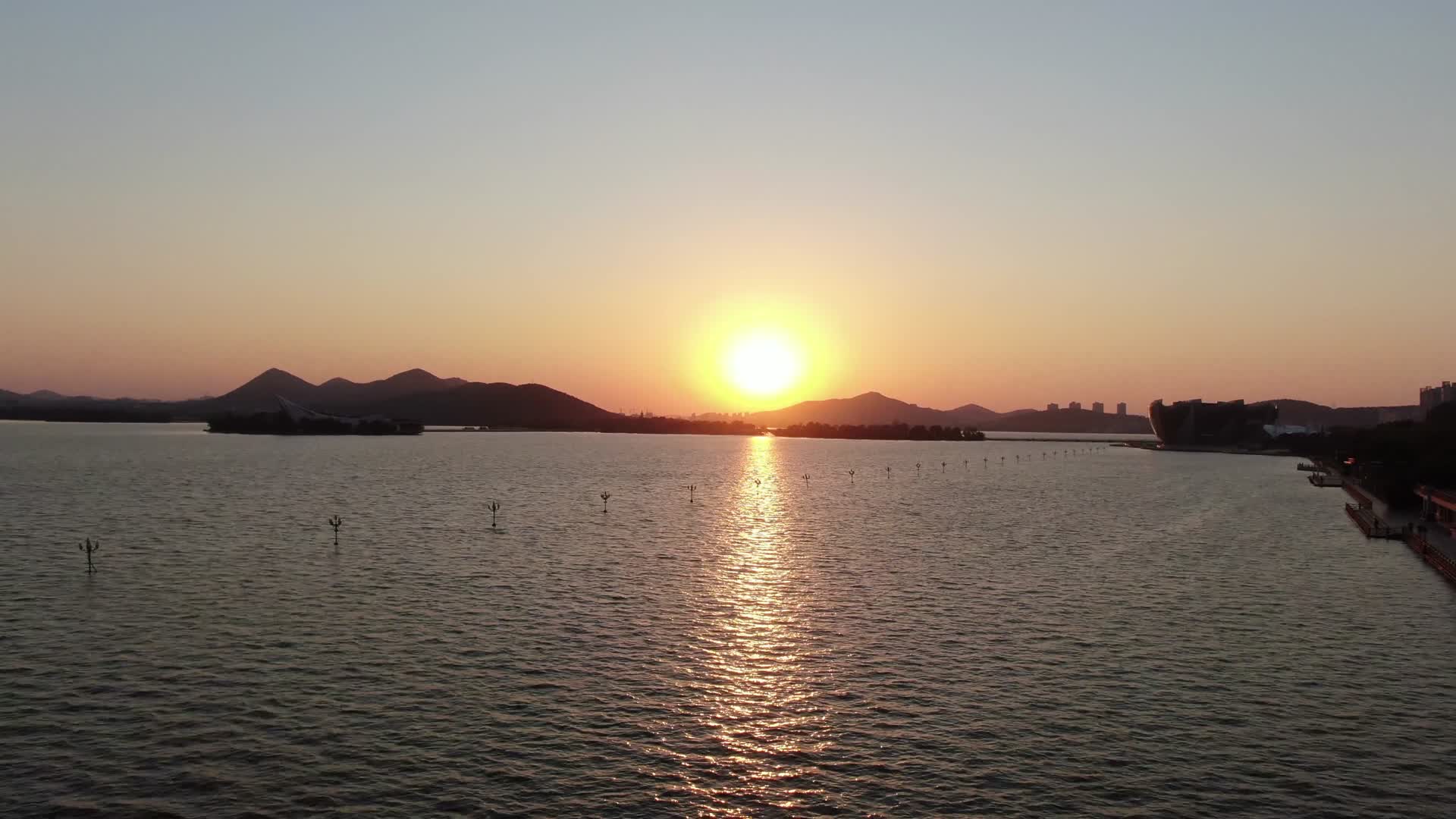 洞庭湖夕阳晚霞余晖视频的预览图