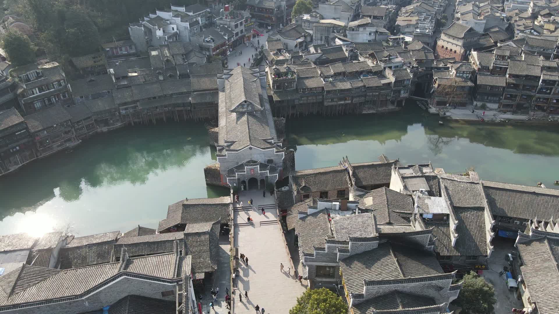 凤凰古城旅游景区航拍视频的预览图