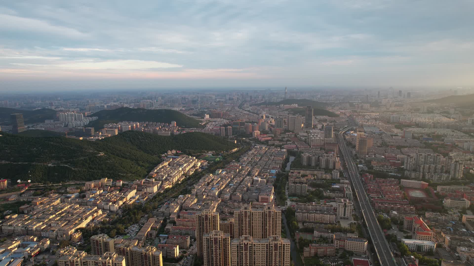 济南顺河高架二环南路航拍视频的预览图