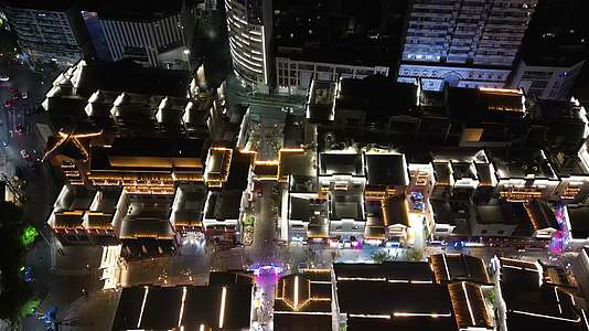 航拍江西南昌万寿宫历史文化街区夜景视频的预览图