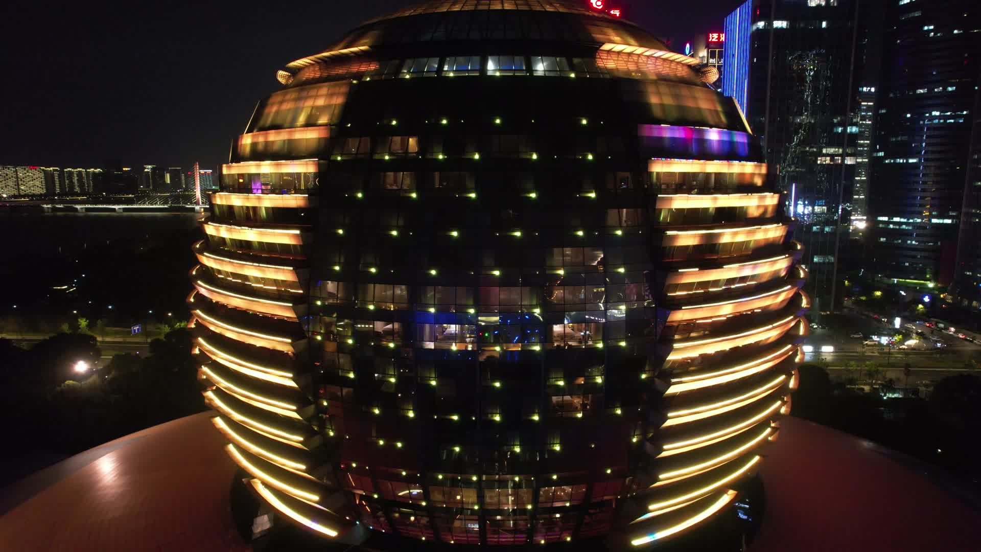 航拍浙江杭州国际会议中心夜景视频的预览图