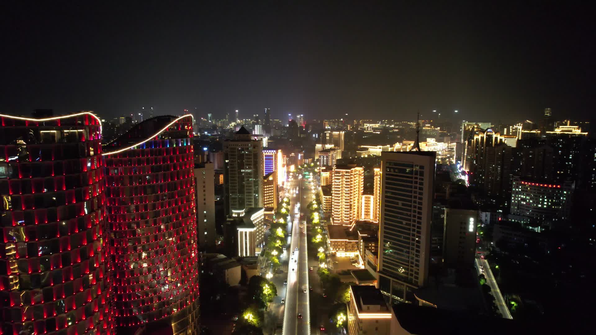 航拍江西南昌城市交通大道夜景视频的预览图