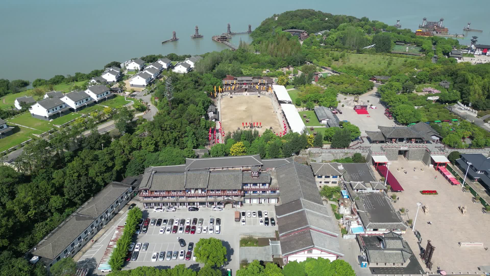 航拍江苏无锡三国水浒景区5A景区视频的预览图