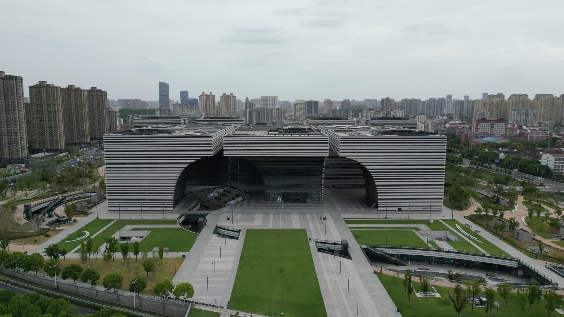 航拍江苏常州文化广场视频的预览图
