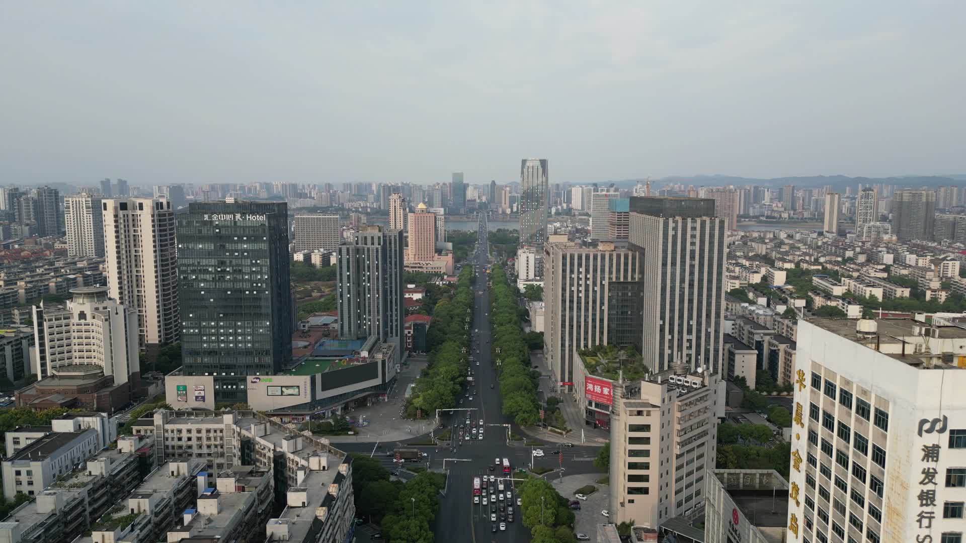 航拍湖南株洲城市建设云台路视频的预览图
