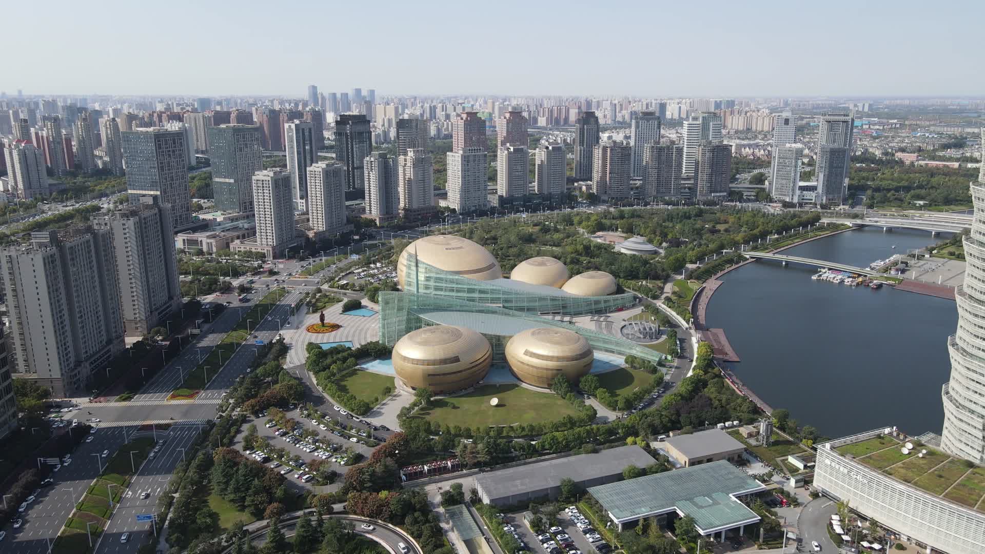 航拍河南郑州会展中心河南艺术中心视频的预览图