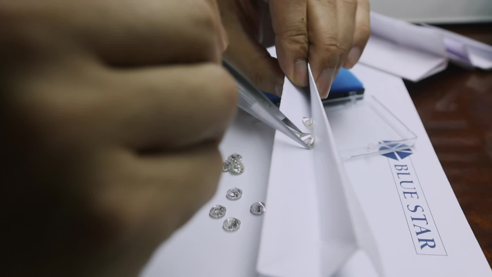 M1钻石分拣钻石检测3视频的预览图