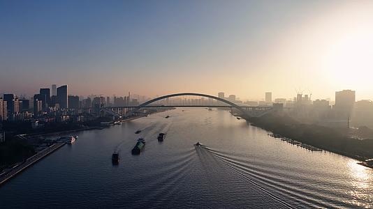上海徐汇滨江两岸西岸黄浦江前滩后滩航拍视频的预览图