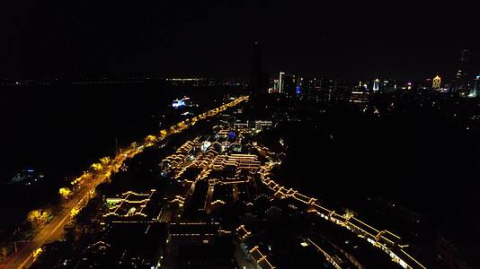 航拍江苏镇江西津渡历史文化街区夜景视频的预览图