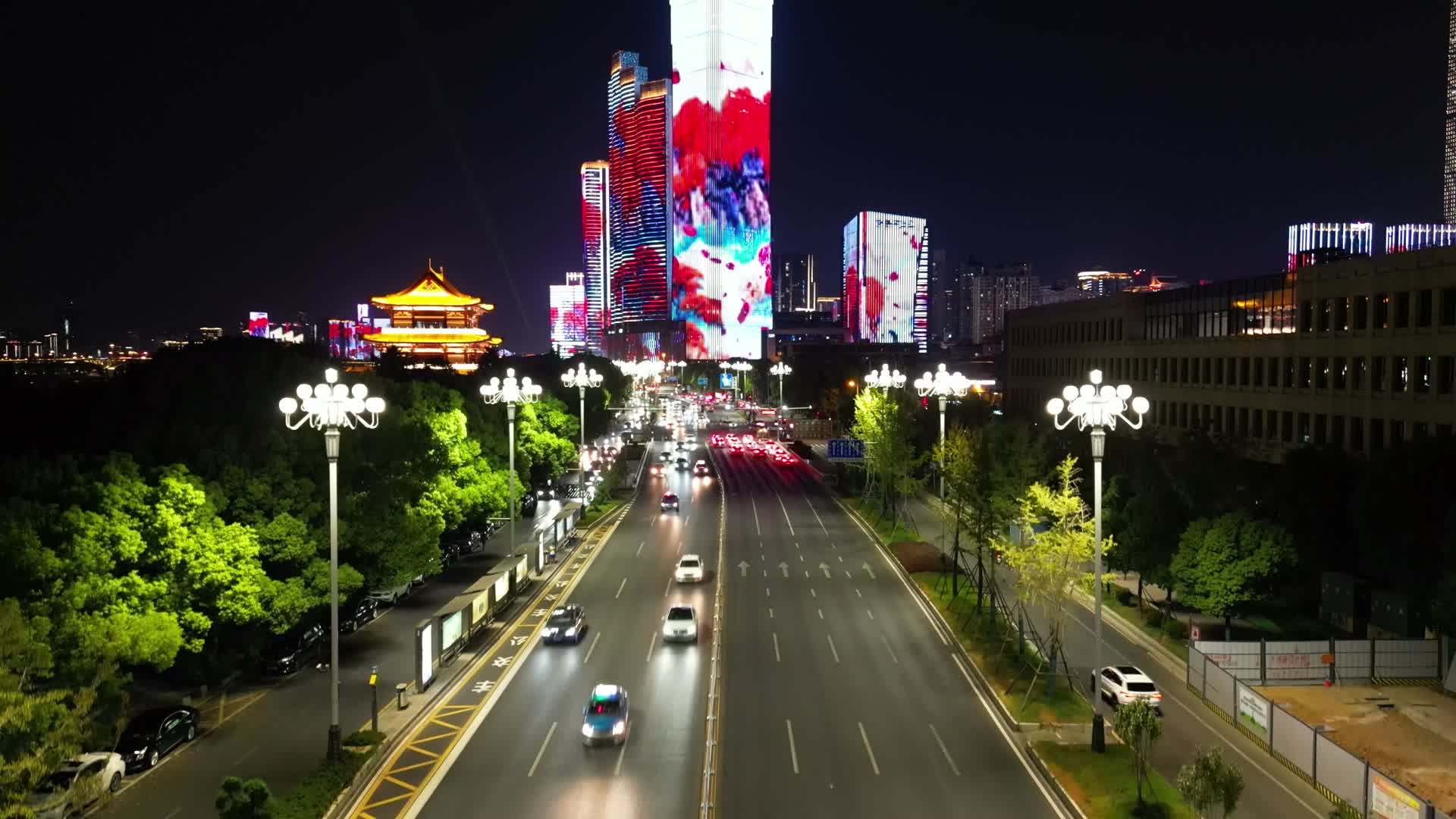 航拍湖南长沙湘江路交通夜景视频的预览图