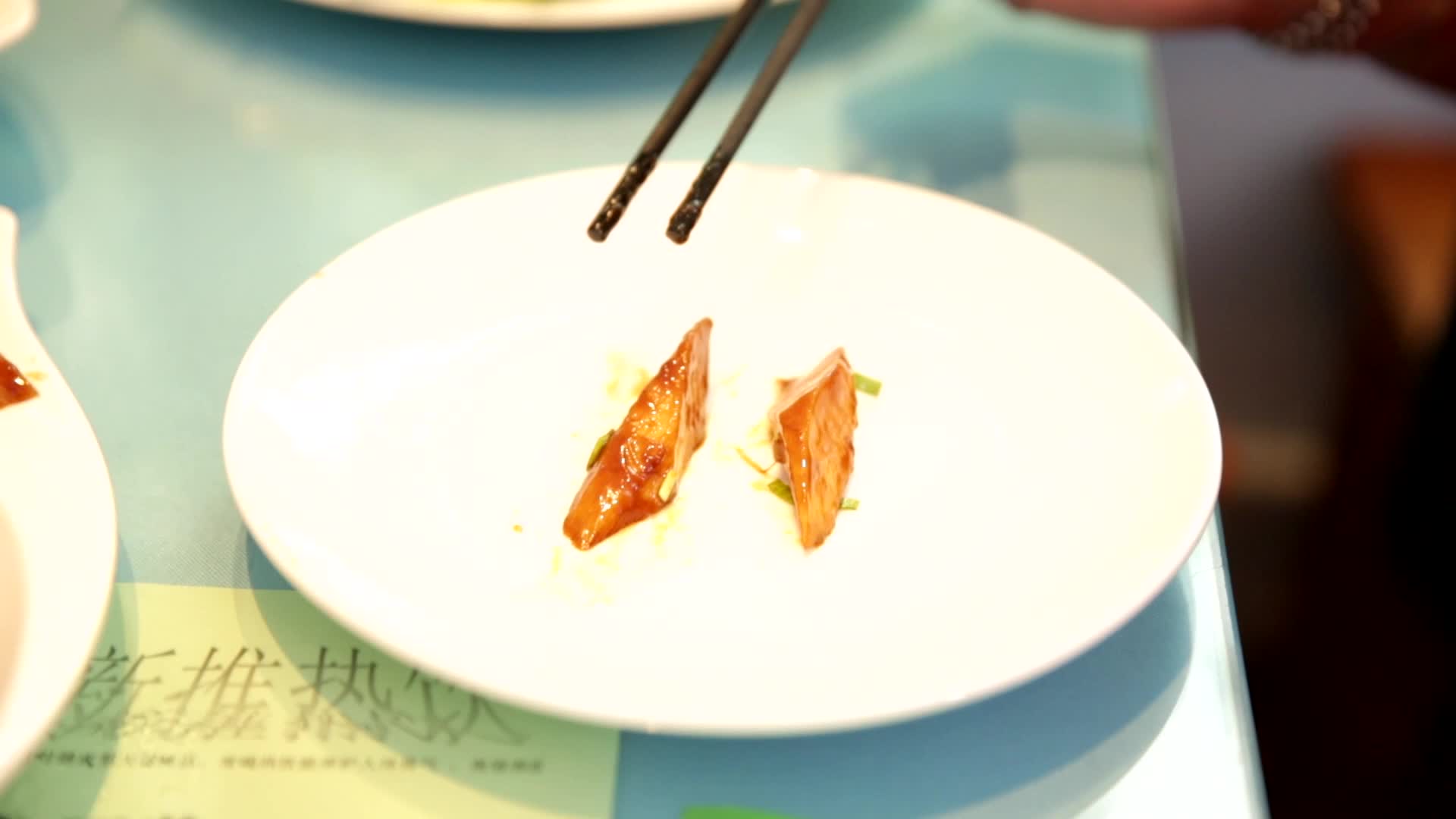 上海菜本帮菜杭帮菜油焖笋红焖笋视频的预览图