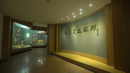 浙江义乌市博物馆石器空镜视频的预览图