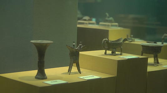 浙江义乌市博物馆石器青铜器青瓷空镜视频的预览图