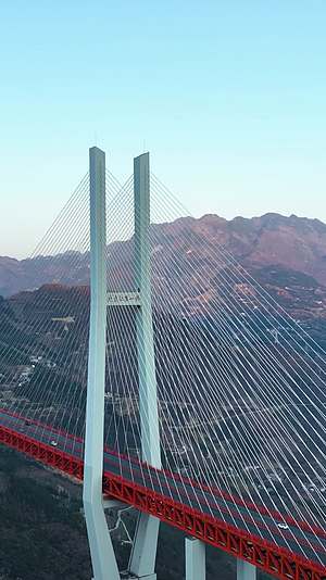 高清竖屏航拍北盘江第一桥风光视频的预览图