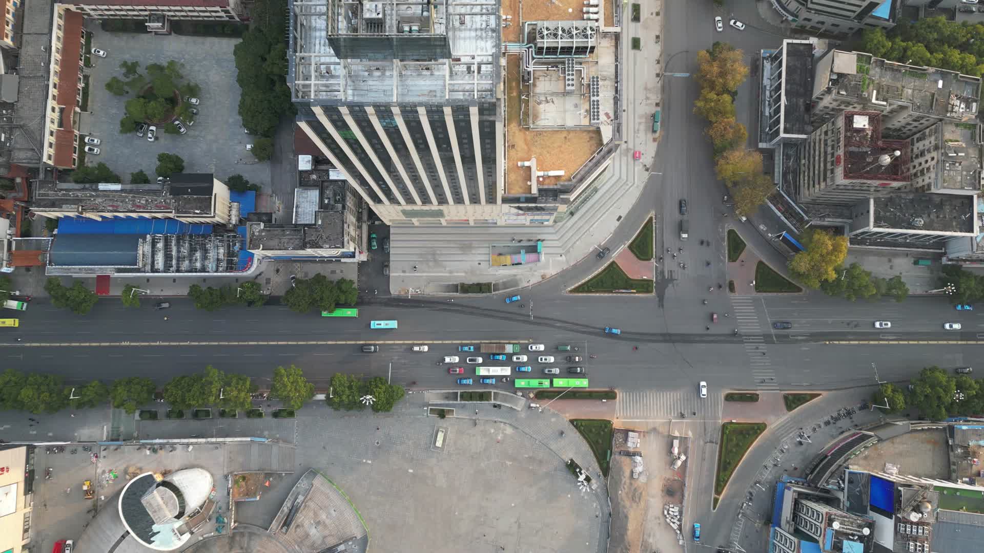 城市风光高楼建筑航拍视频的预览图