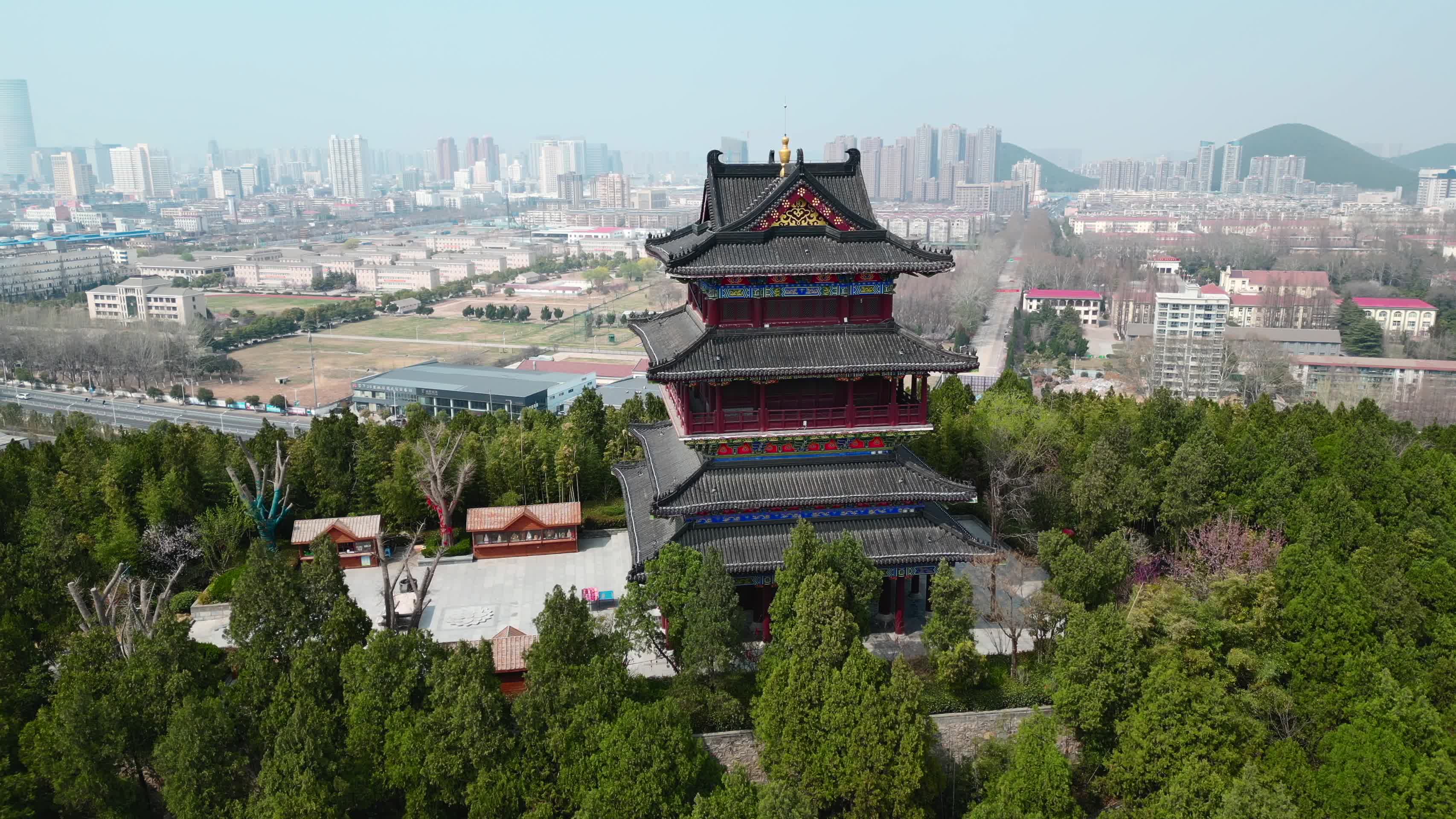 4K60帧徐州汉文化景区竹林寺航拍视频的预览图