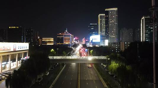 航拍河南郑州城市交通大道夜景视频的预览图