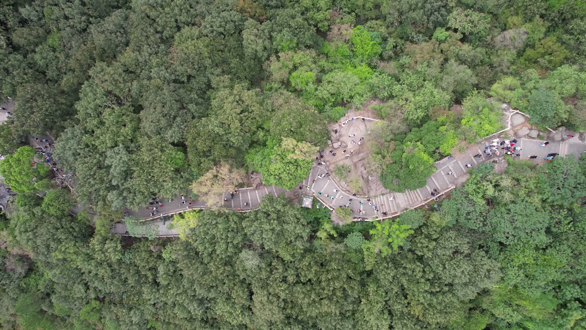 航拍江苏苏州灵岩山视频的预览图