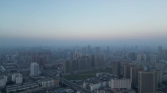 航拍安徽合肥清晨城市风光视频的预览图