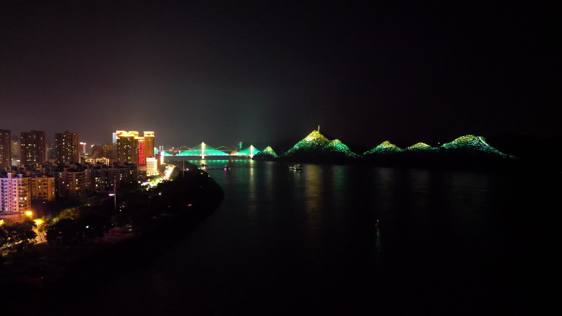 城市航拍湖北宜昌跨长江大桥夜景视频的预览图