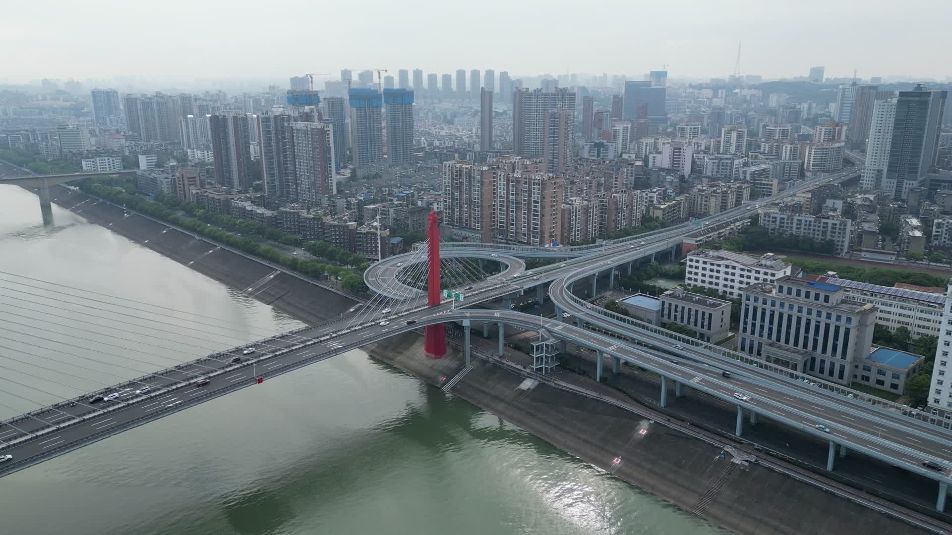城市航拍湖北宜昌西陵二路交通转盘视频的预览图