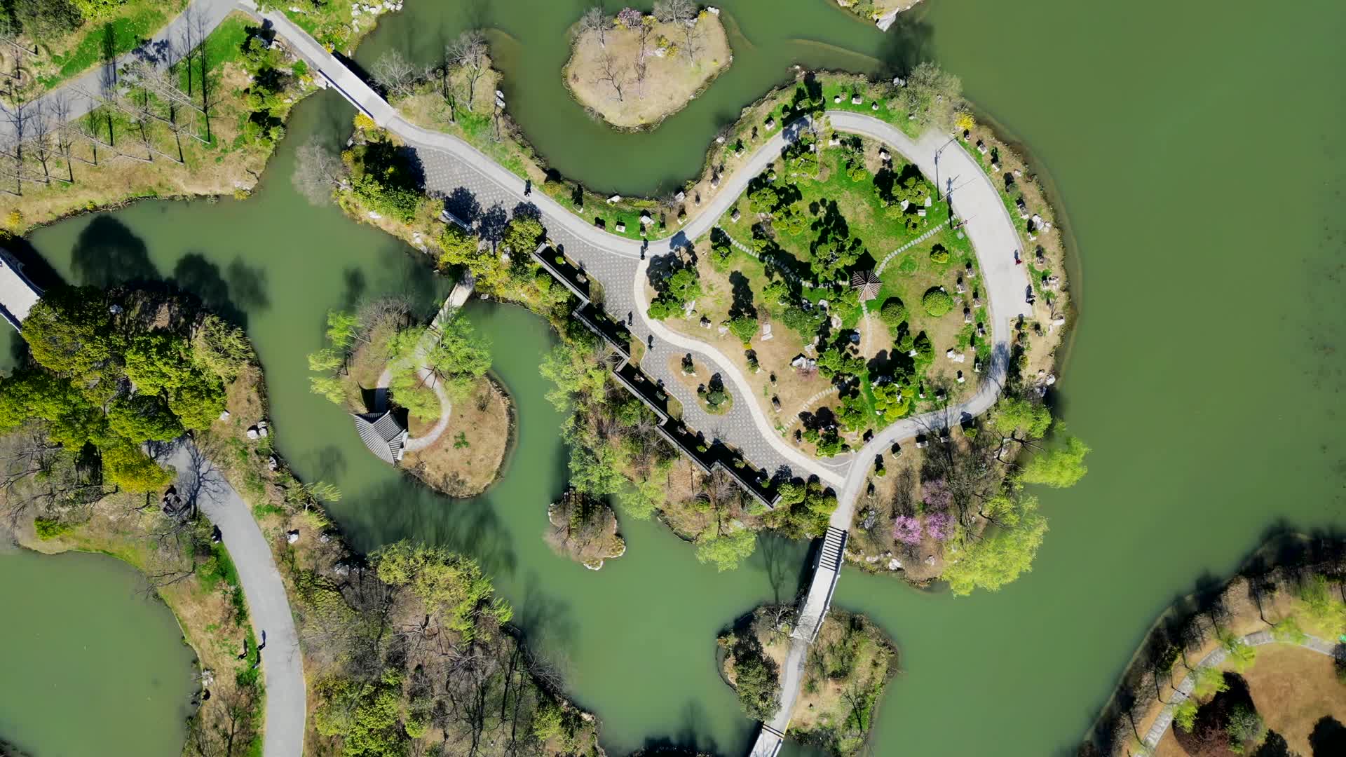 4K60帧扬州瘦西湖景区风光航拍视频的预览图
