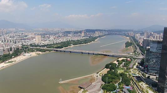 福建福州闽江魁浦大桥交通航拍视频的预览图