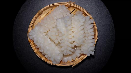 海鲜海货鱿鱼卷小海鲜火锅食材视频的预览图