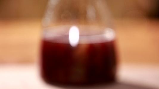 发酵酿酒自制葡萄酒葡萄酵素视频的预览图