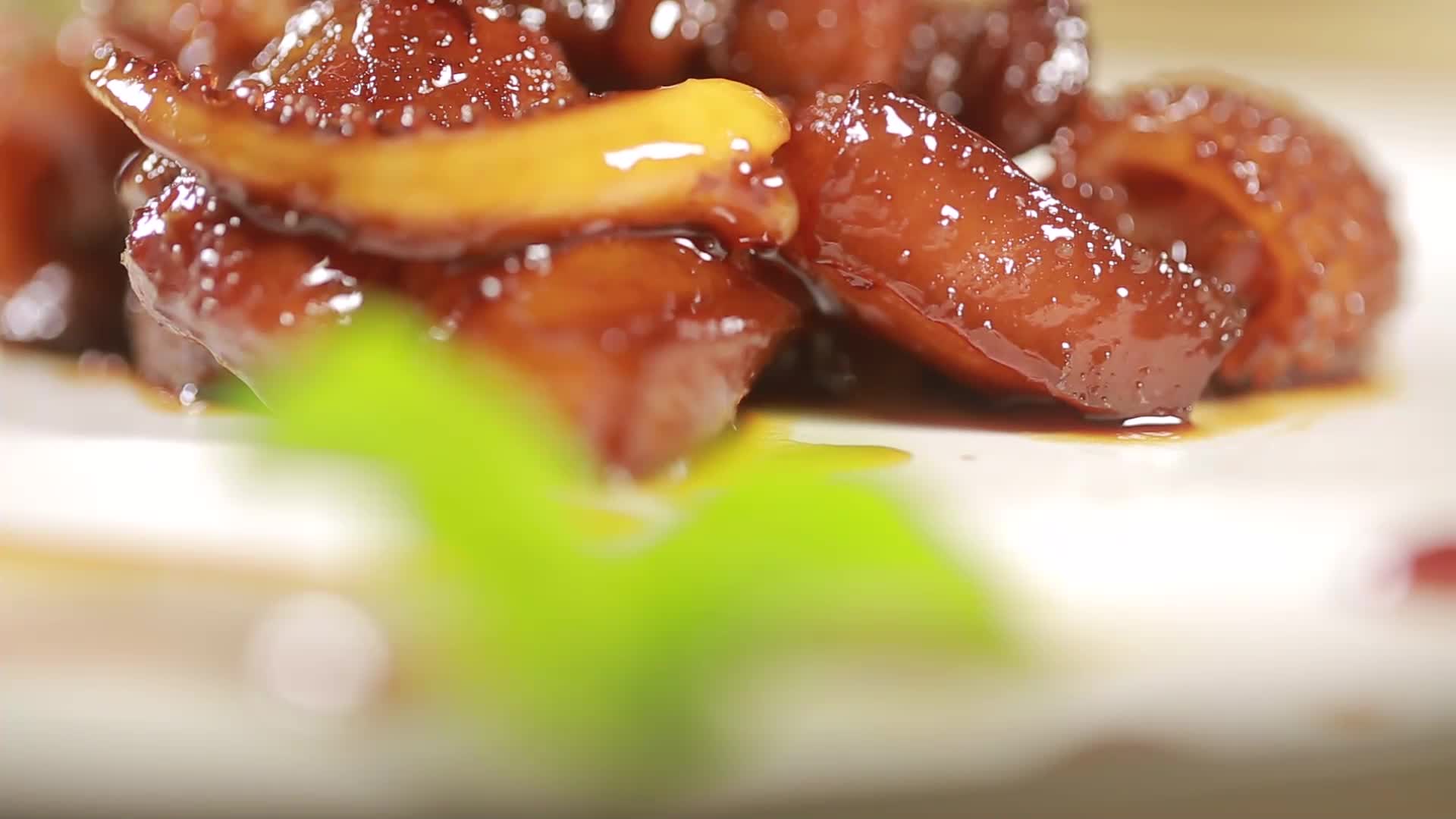 美食鱿鱼炖肉视频的预览图