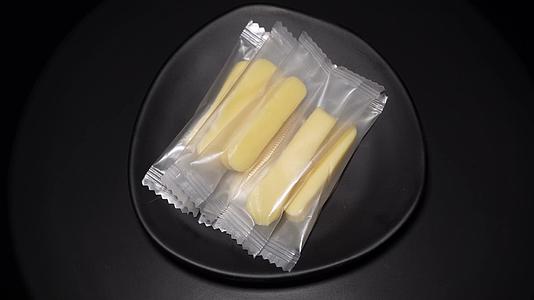 奶酪干酪补钙奶制品零食视频的预览图