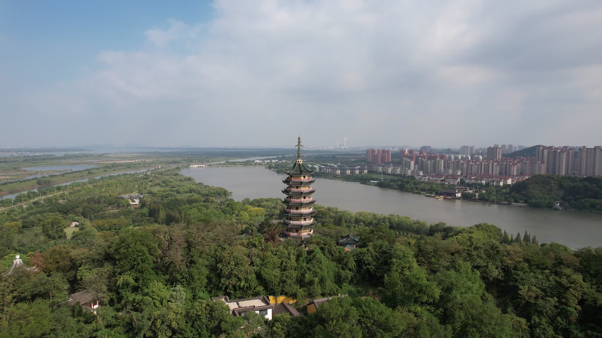 航拍江苏镇江焦山风景区5A景区视频的预览图