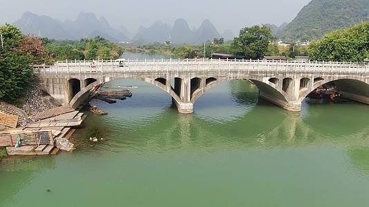 广西漓江瀑布流水航拍视频的预览图