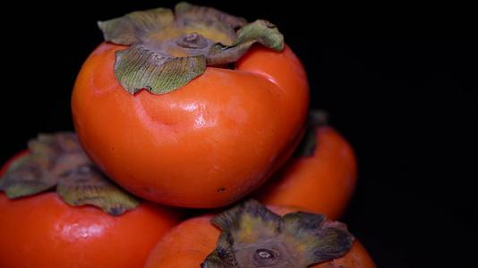 柿子秋季脆柿子磨盘柿子灯笼柿子火晶柿子视频的预览图