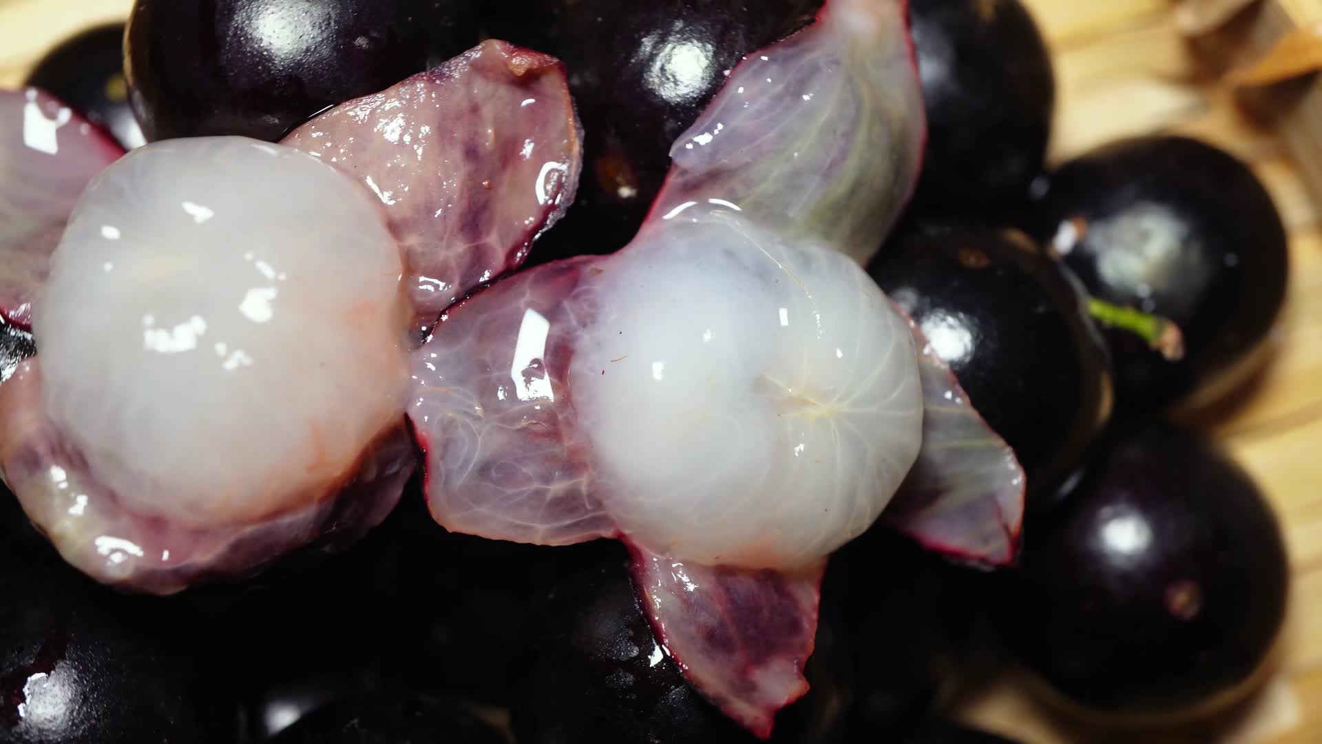 稀有水果嘉宝果沙巴果食材视频的预览图