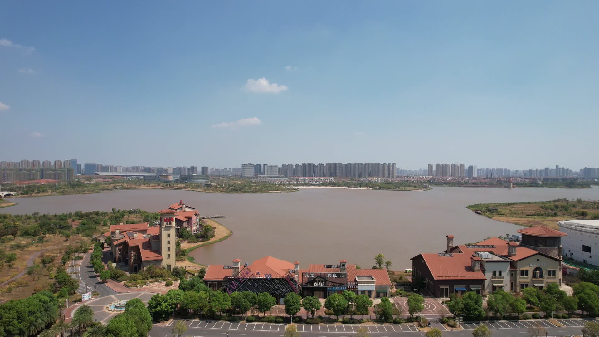 航拍南昌九龙湖风光视频的预览图