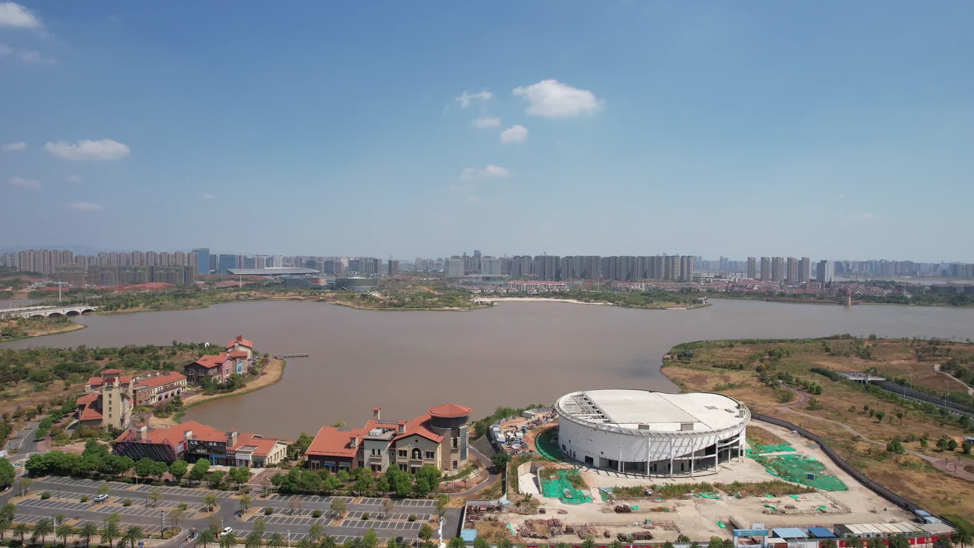 航拍南昌九龙湖风光视频的预览图