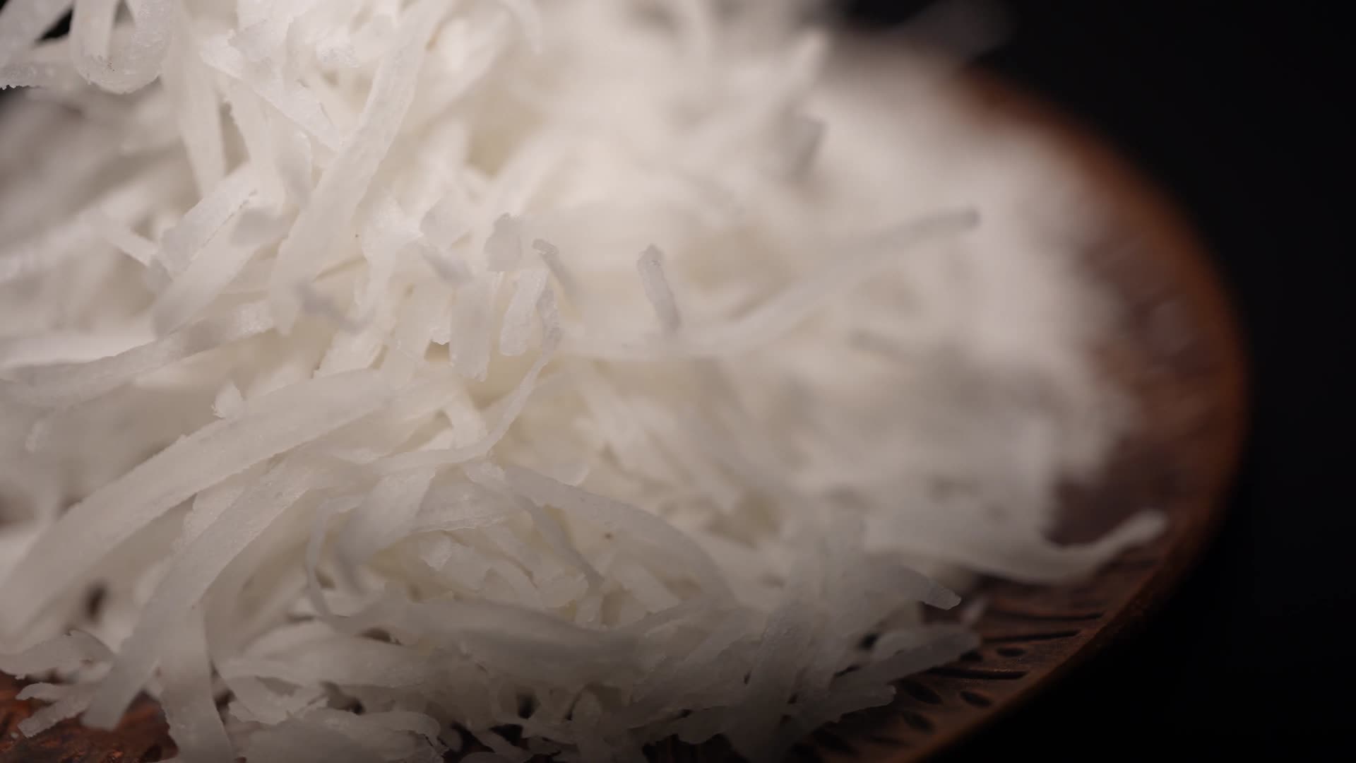 椰子肉椰丝椰肉椰蓉零食视频的预览图