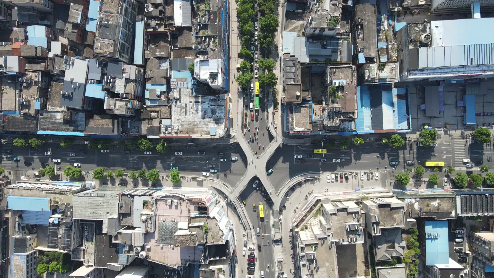 湖北随州城市老城区交通建筑航拍视频的预览图