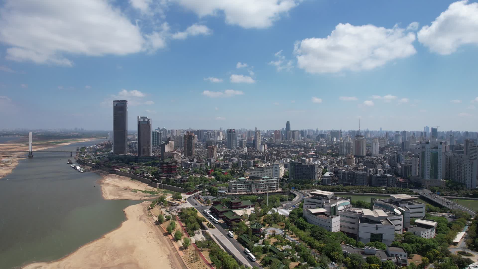 航拍江西南昌滕王阁景区5A景区视频的预览图