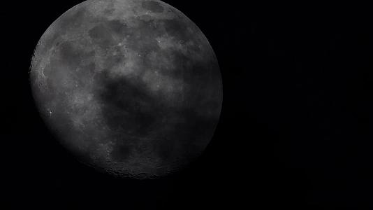 夜晚满月月亮特写延时视频的预览图