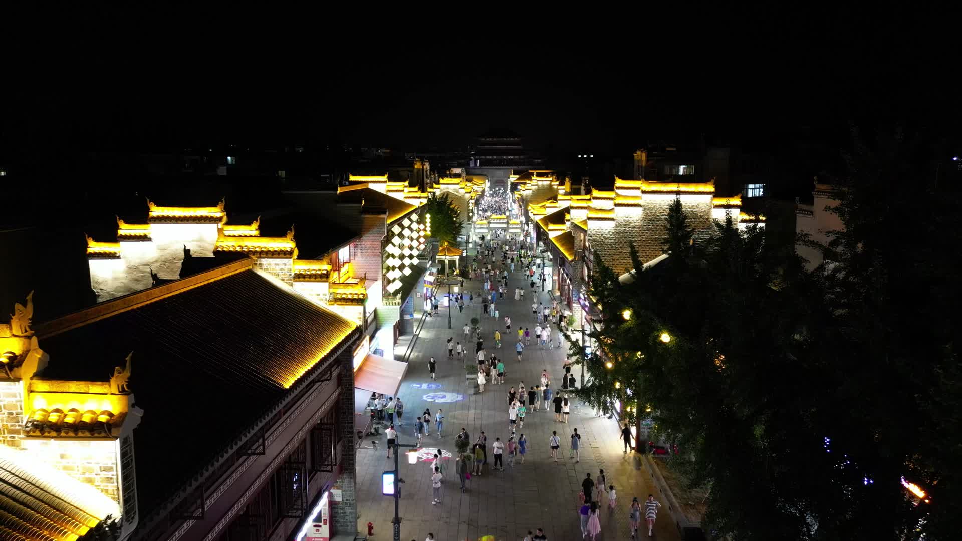 湖北襄阳古城北街夜景航拍视频的预览图