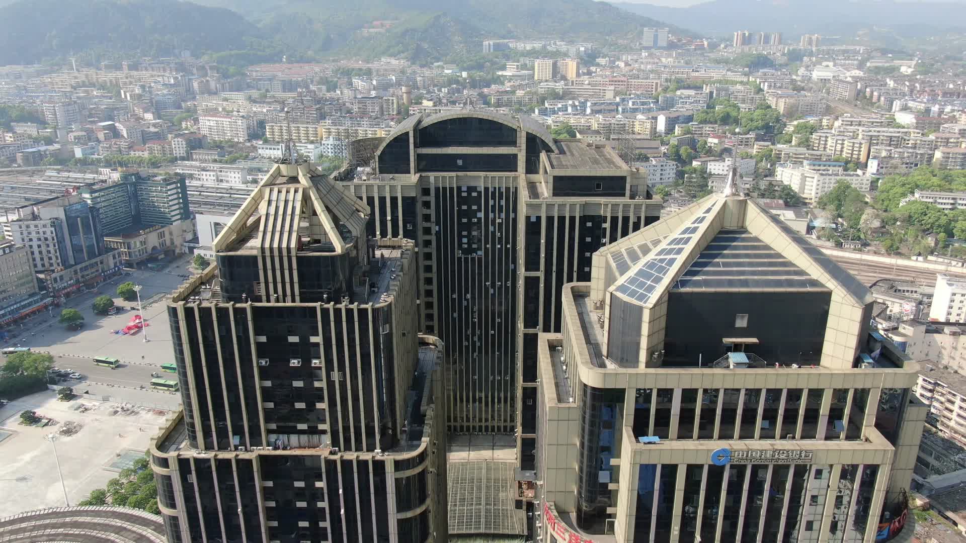 湖南怀化城市高楼商业圈航拍视频的预览图