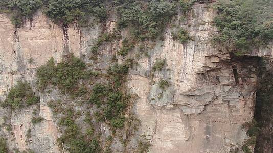 湖南张家界武陵源悬崖峭壁航拍视频的预览图