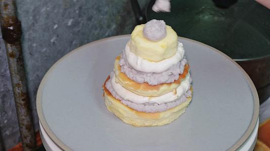海绵蛋糕制作芋泥夹心蛋糕糕点生日蛋糕视频的预览图