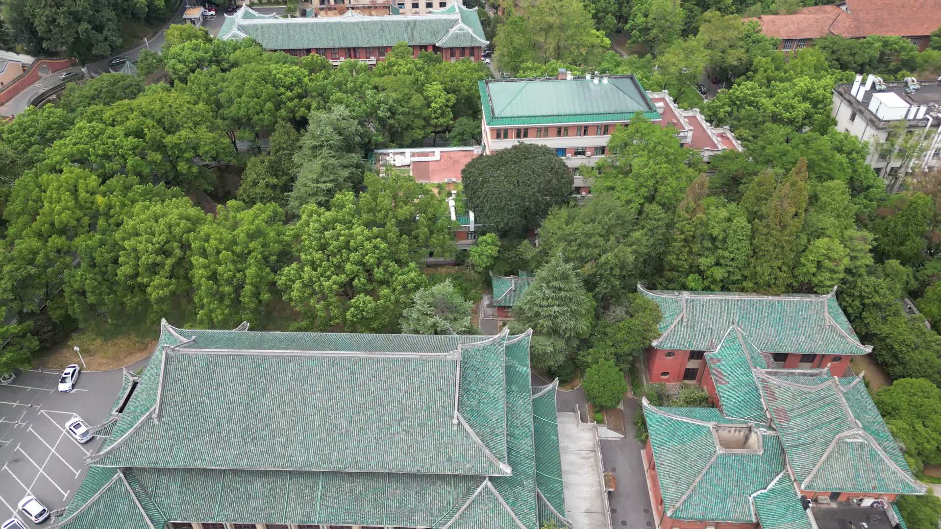 湖南长沙师范大学岳麓山航拍视频的预览图