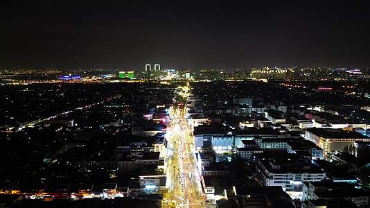 江苏苏州城市夜景观前街航拍视频的预览图
