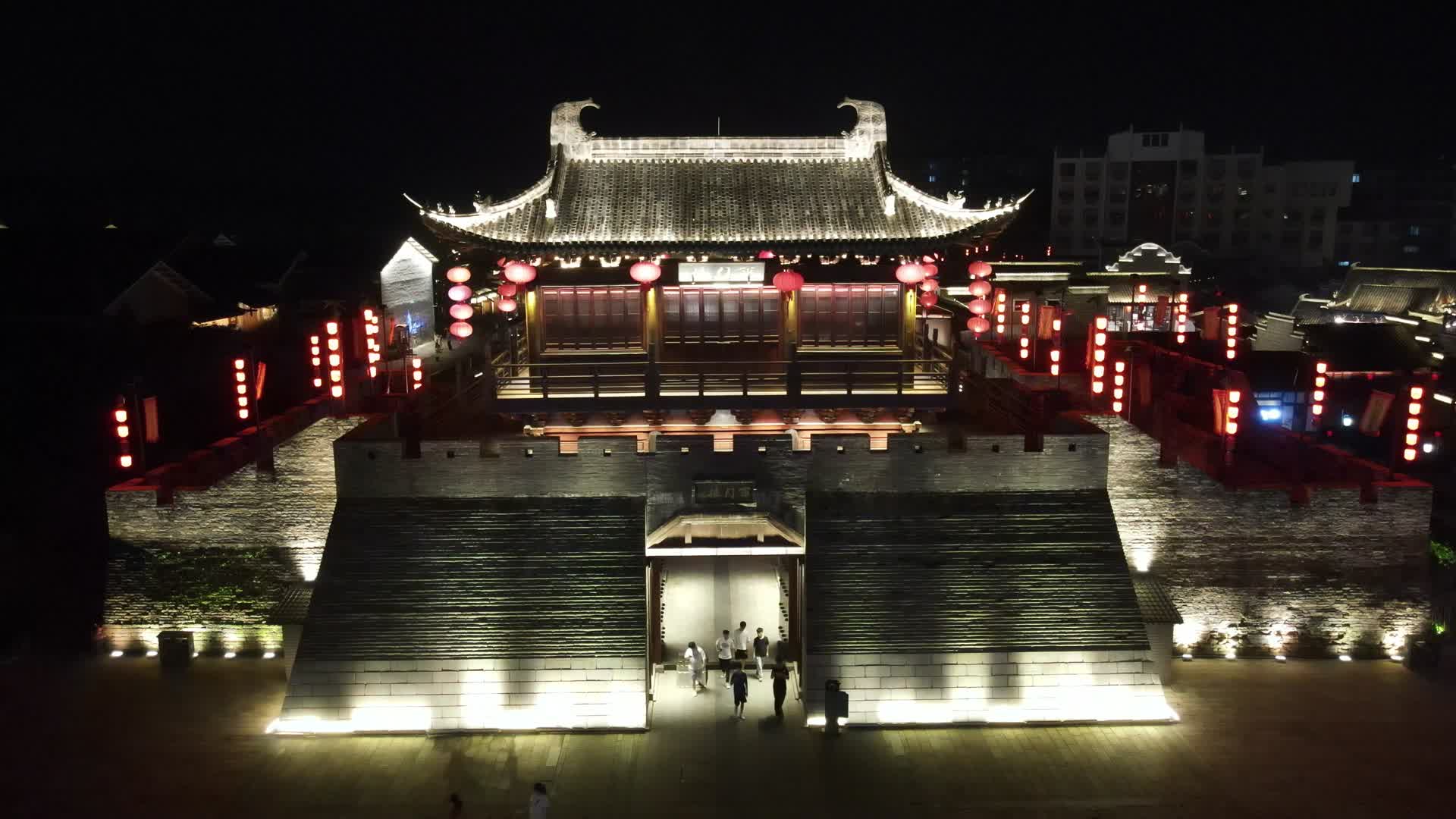 江西赣州江南宋城夜景灯光航拍视频的预览图