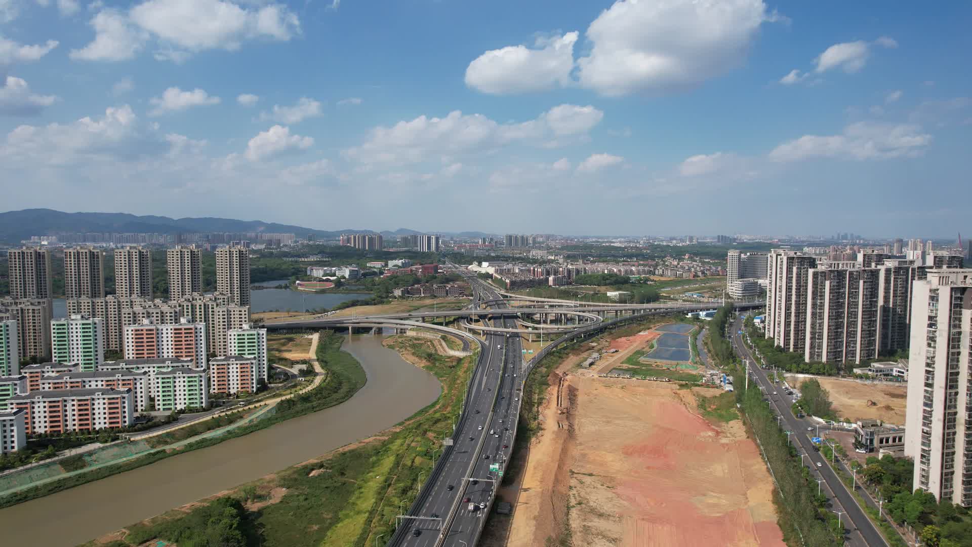 江西南昌城市高架立交桥航拍视频的预览图